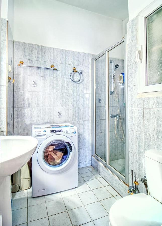 Spacious Flat Near Ampelokipoi Metro Station เอเธนส์ ภายนอก รูปภาพ